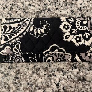 Vera Bradley Black and White Quilted Fabric wallet